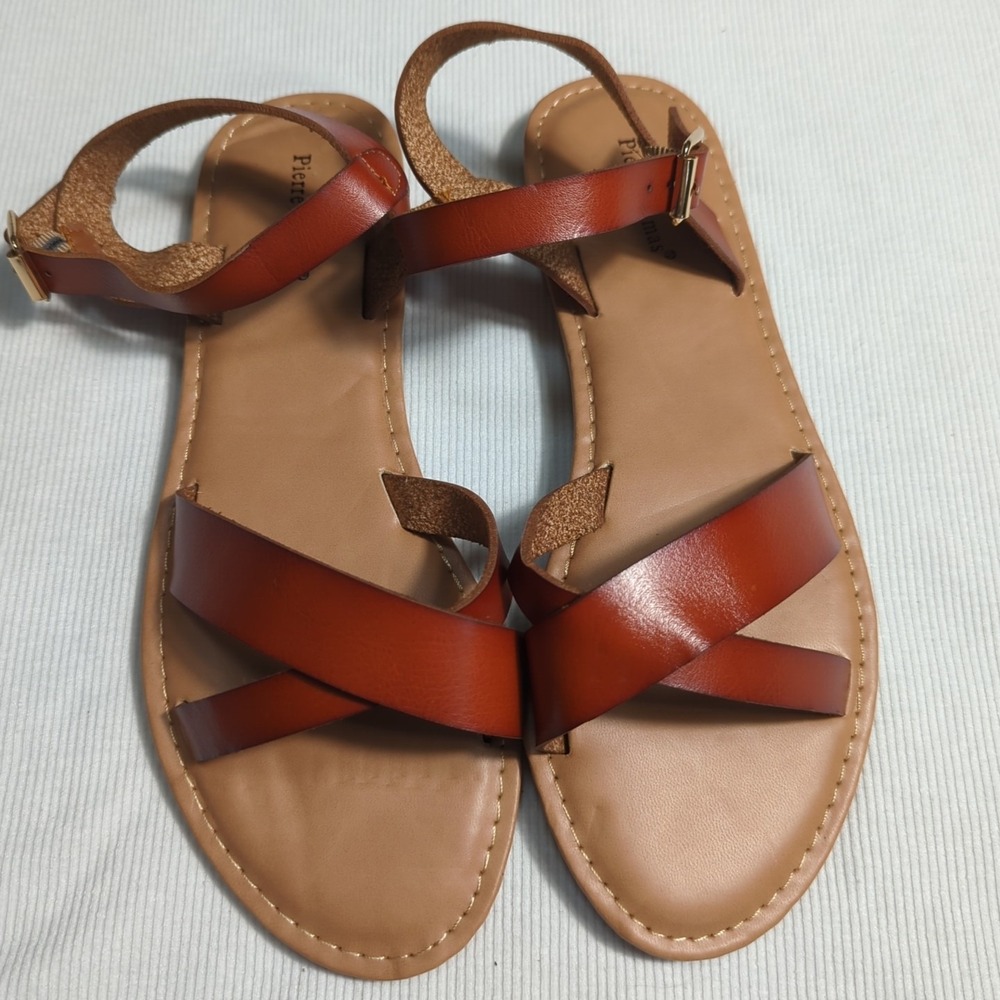 Pierre Dumas Women's Size 9 NWOT Brown Faux Leather Ankle Strap Sandals